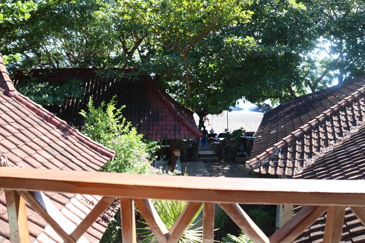 Blue Star Bungalows&Cafe Amed  Bagian luar foto