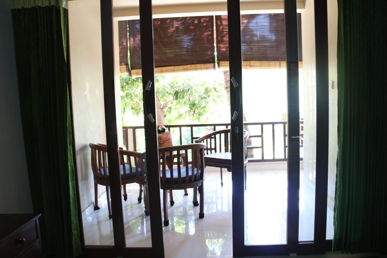 Blue Star Bungalows&Cafe Amed  Bagian luar foto