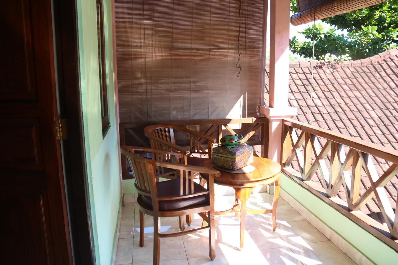 Blue Star Bungalows&Cafe Amed  Bagian luar foto