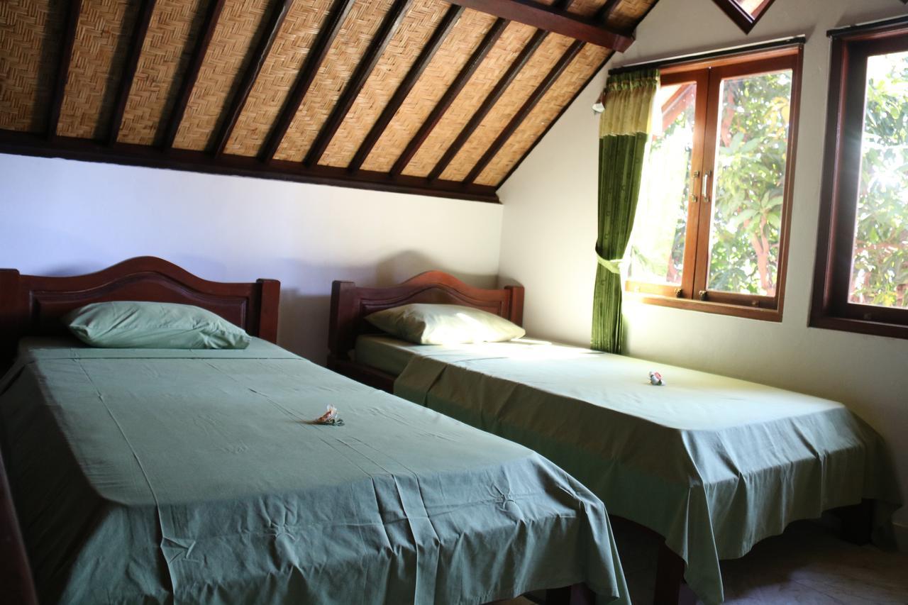 Blue Star Bungalows&Cafe Amed  Bagian luar foto