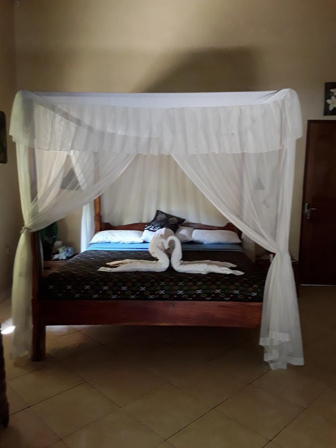 Blue Star Bungalows&Cafe Amed  Bagian luar foto