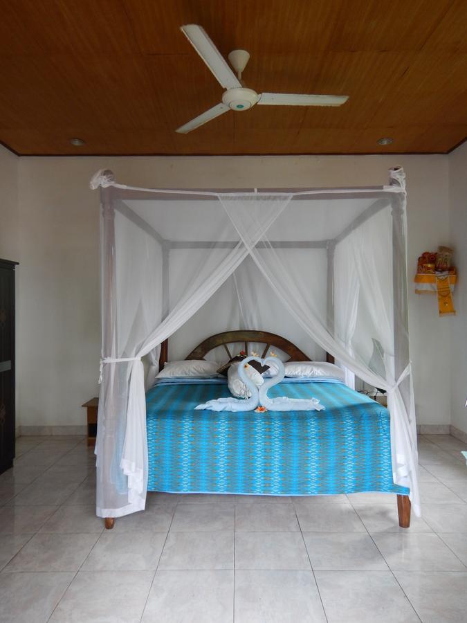 Blue Star Bungalows&Cafe Amed  Bagian luar foto