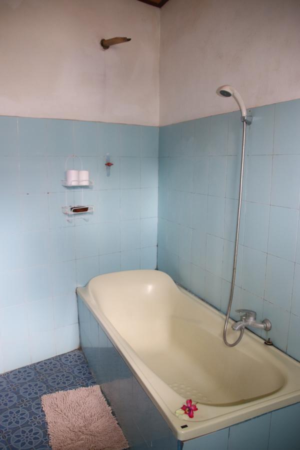 Blue Star Bungalows&Cafe Amed  Bagian luar foto
