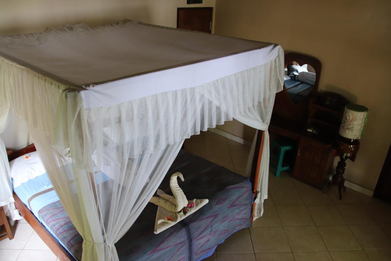 Blue Star Bungalows&Cafe Amed  Bagian luar foto